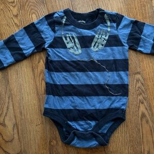 10 for $10 - Gap long sleeve onesie shirt